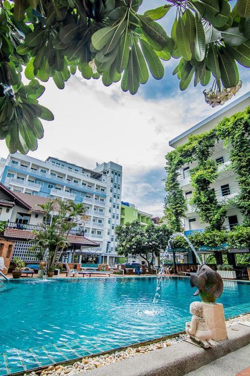 Sutus Court 4 Hotel Патая Екстериор снимка