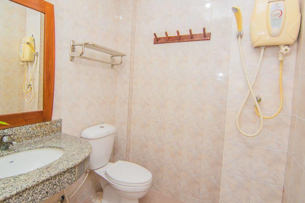 Sutus Court 4 Hotel Патая Екстериор снимка