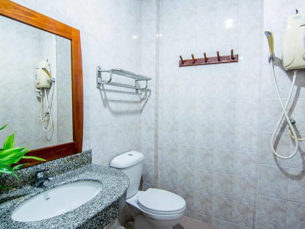 Sutus Court 4 Hotel Патая Екстериор снимка
