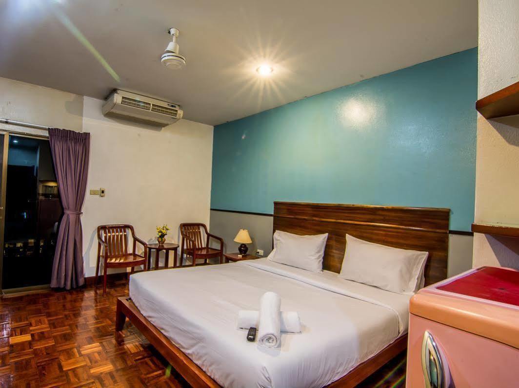 Sutus Court 4 Hotel Патая Екстериор снимка